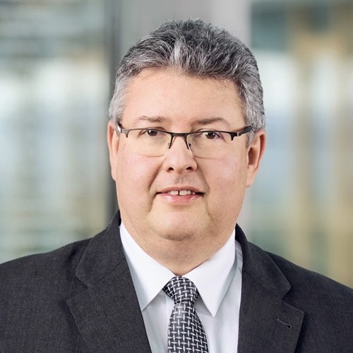 Roland Schütz_CIO Lufthansa Group_500x500px